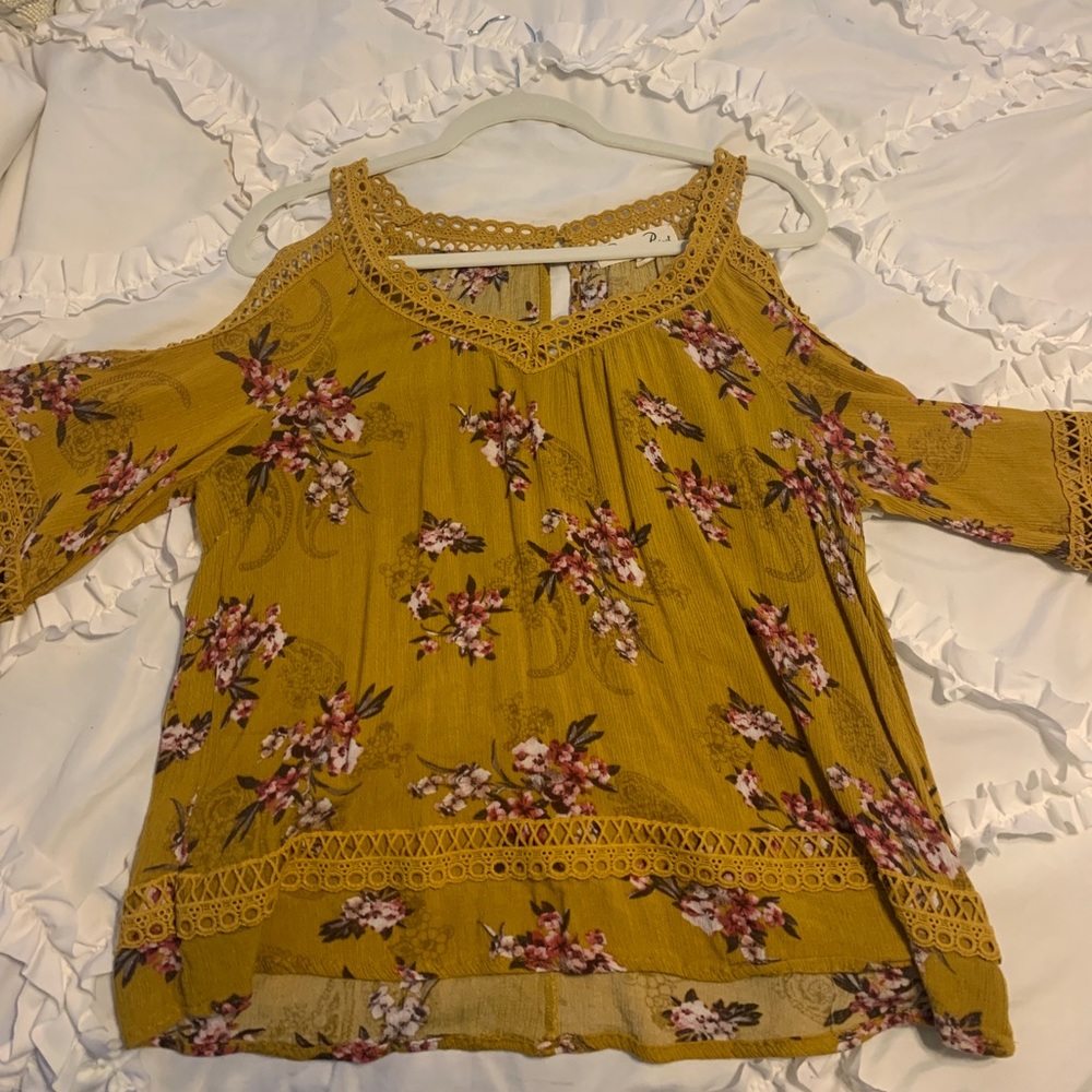 Off the Shoulder Floral Blouse